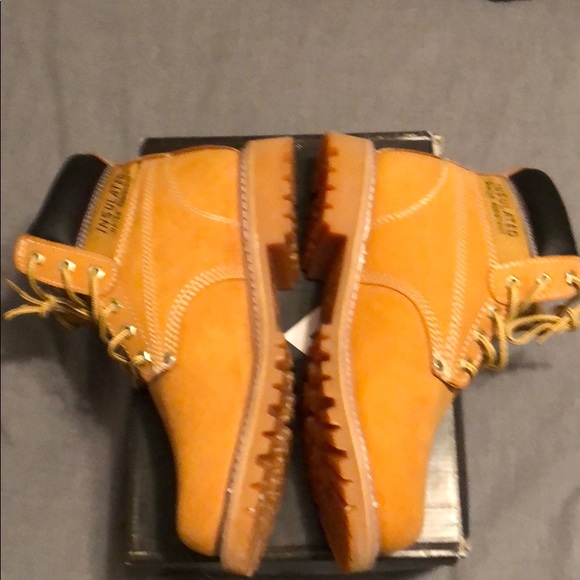 Work boots - Picture 2 of 3